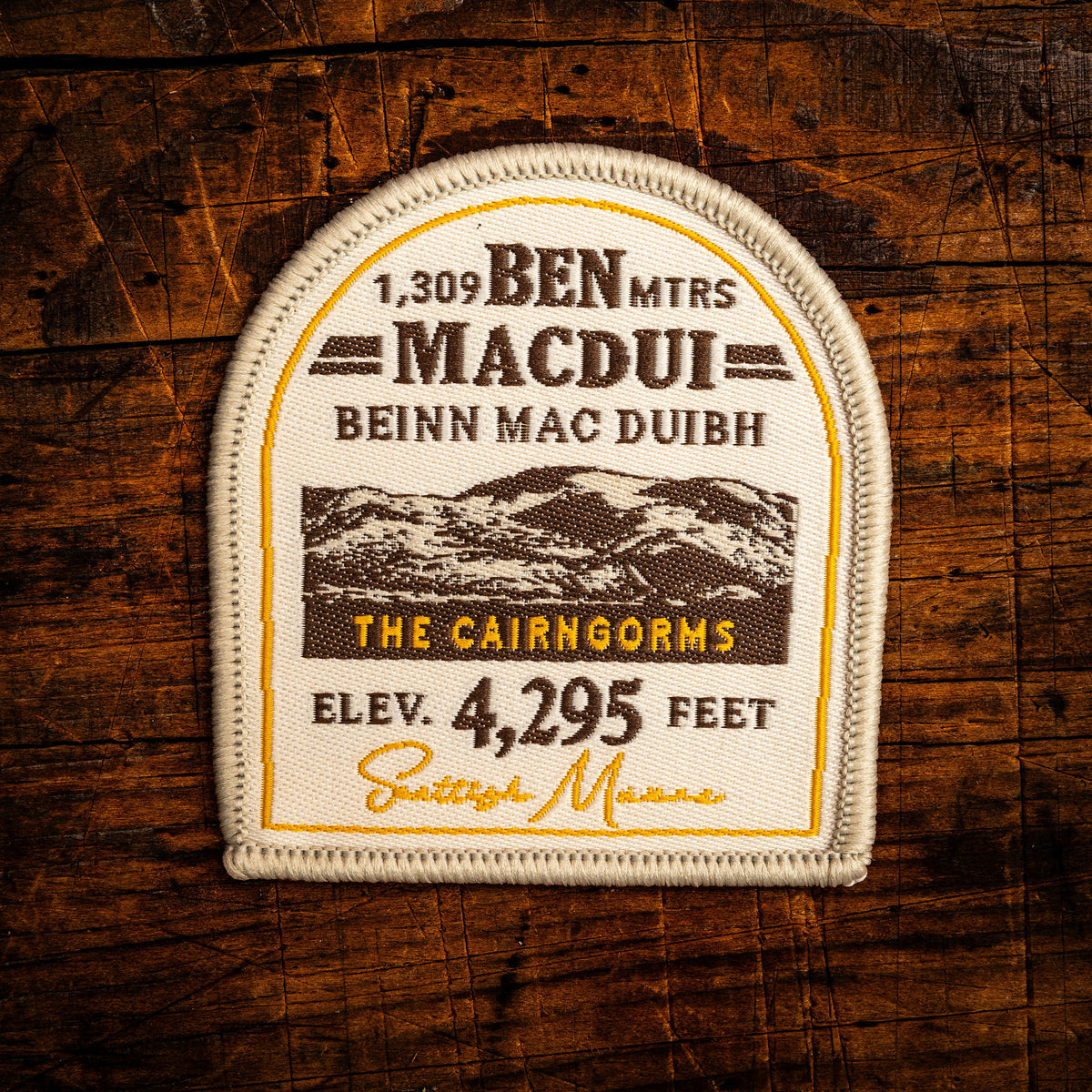 Ben Macdui retro woven patch – Cairngorms Munro, Scotland, vintage whisky label design, iron-on