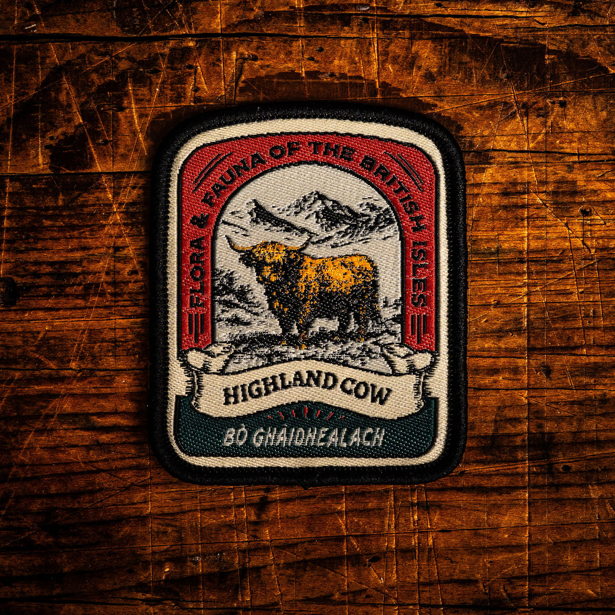 Highland Cow retro woven patch - iconic Scottish Highland cattle, wildlife patch, iron-on backing