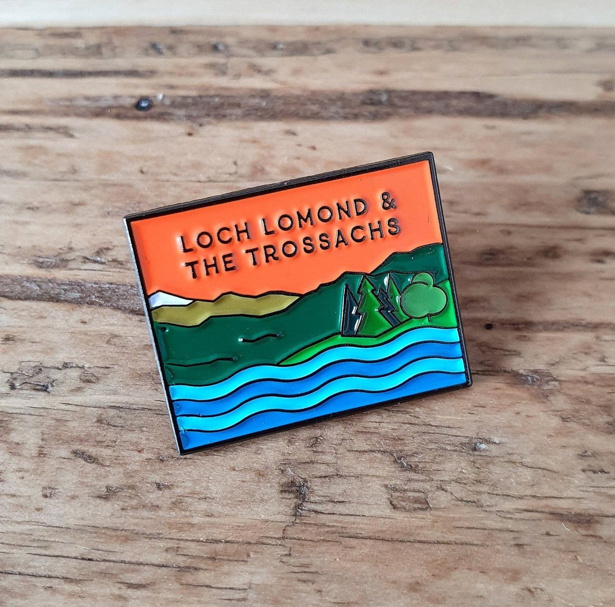 Loch Lomond & The Trossachs National Park enamel pin – Loch Lomond and Ben Lomond design, 20mm x 25mm