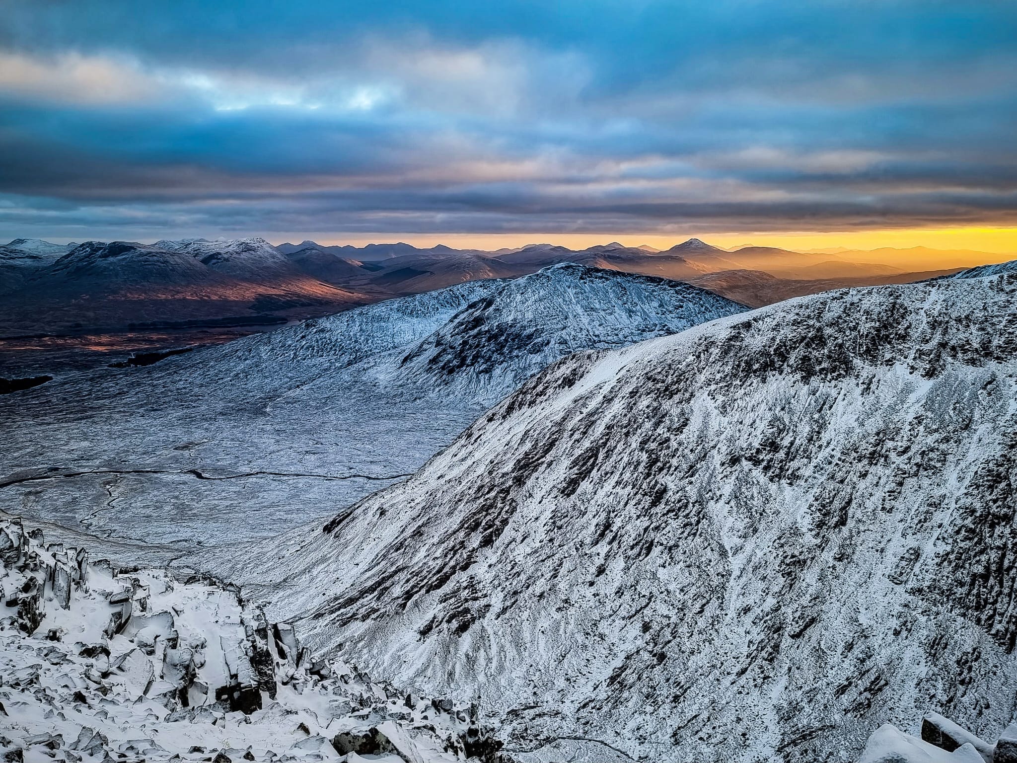 Walk report - bagging Meall a'Bhuiridh (1,108m) and Creise (1,100m) in Glencoe (05.01.22)