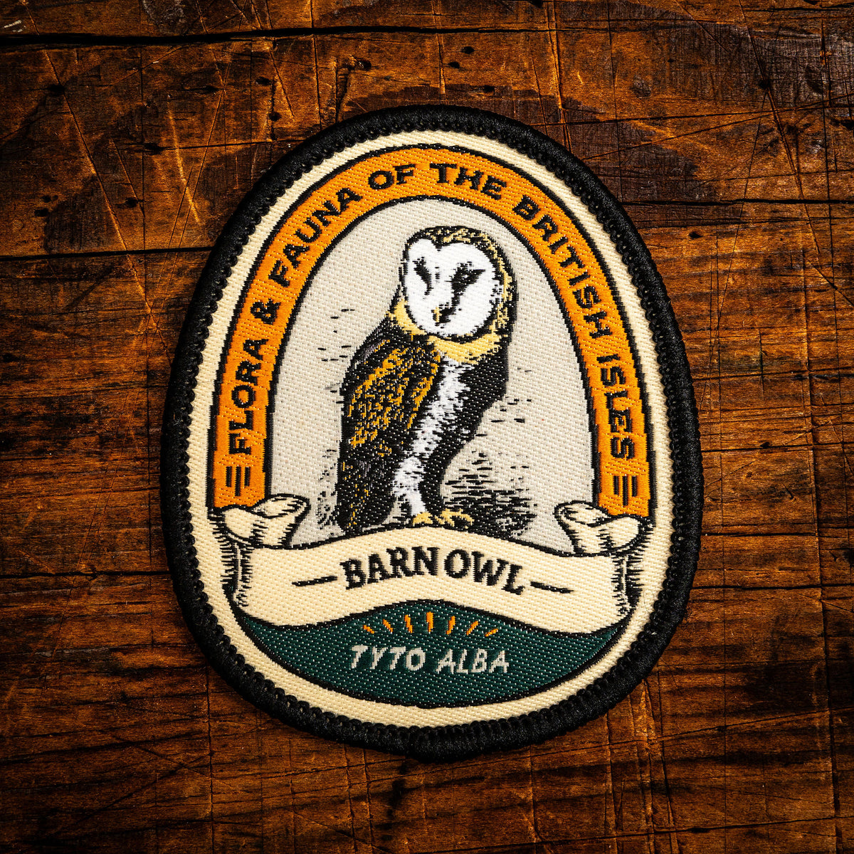 Barn Owl retro woven patch - iconic British bird of prey, wildlife patch, iron-on backing