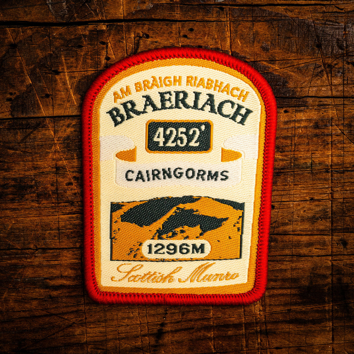Braeriach retro woven patch – iconic Cairngorms Munro, Scotland, whisky label design, iron-on backing