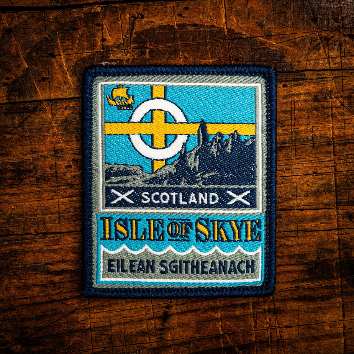 Isle of Skye retro woven patch – Eilean Sgitheanach, Scotland, whisky label design, iron-on backing