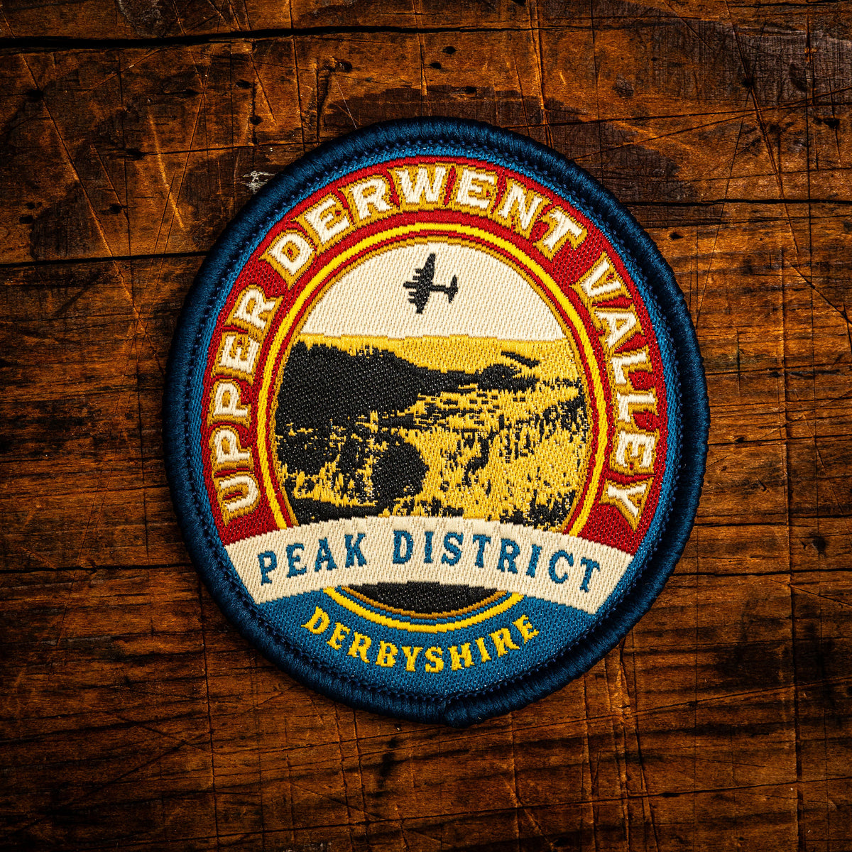 Upper Derwent Valley retro woven patch – Peak District reservoirs and dams, pub sign design, iron-on