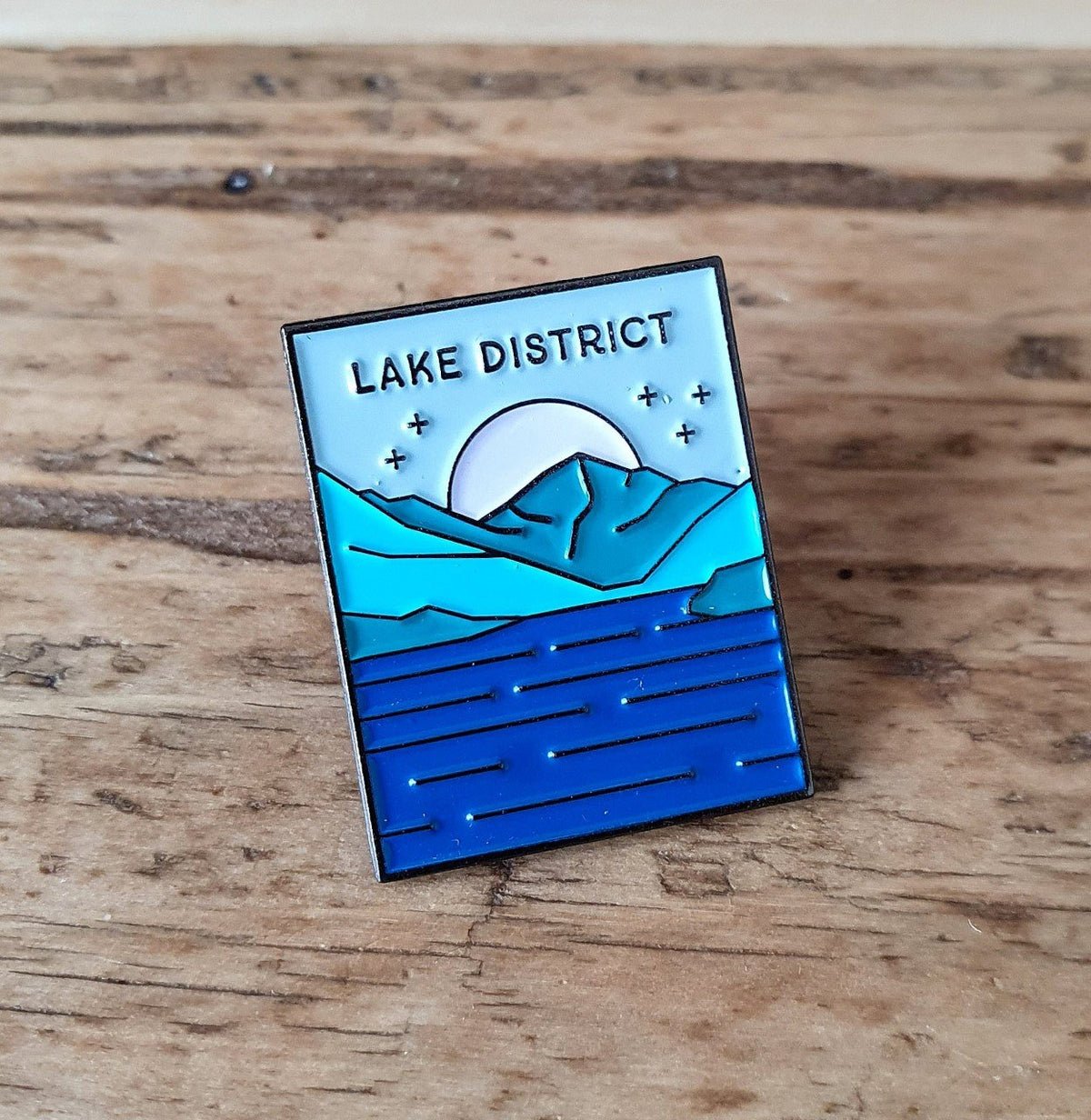 Lake District National Park enamel pin – Wast Water and Great Gable design, 20mm x 25mm, metal clasp
