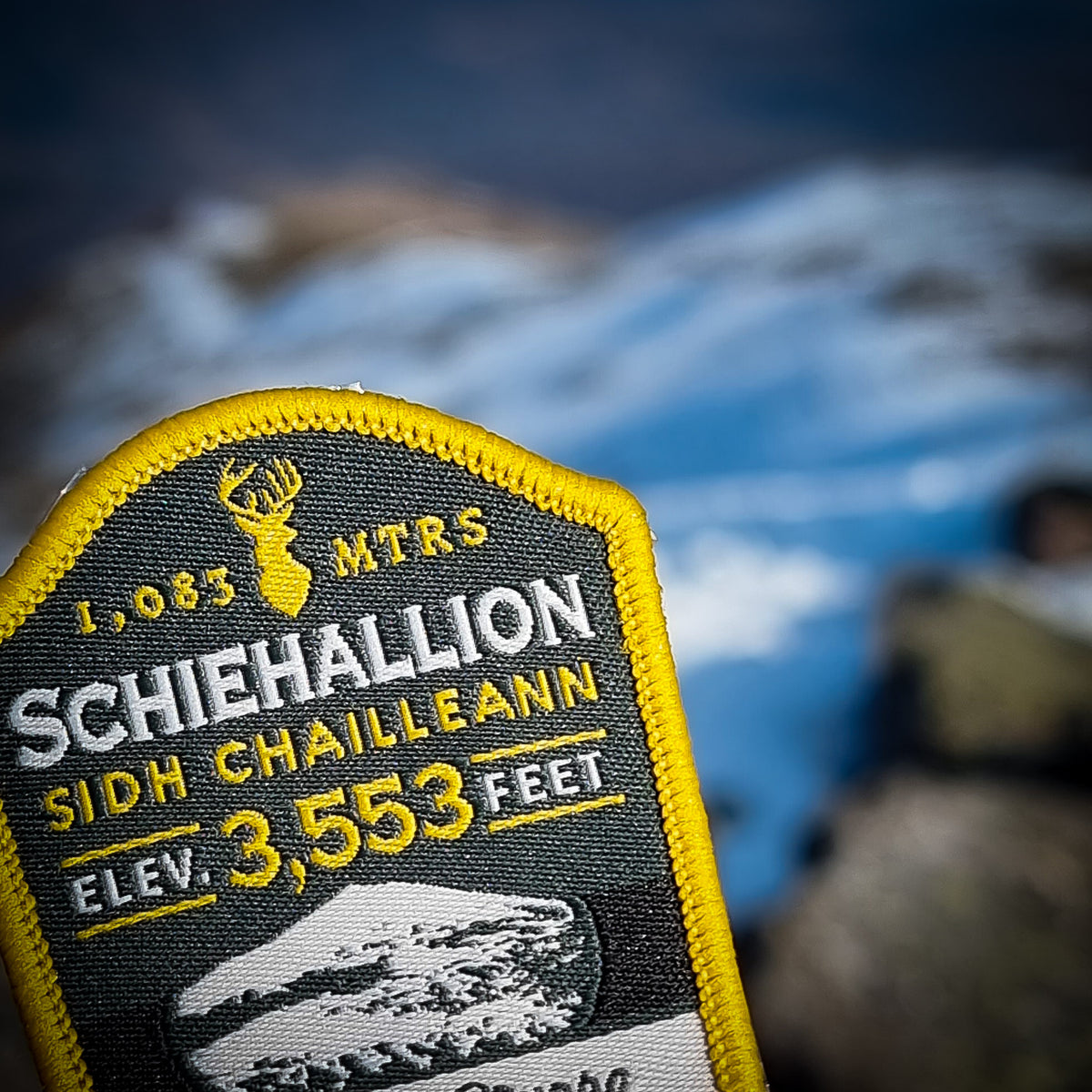 Schiehallion close-up – Scottish Mountain patch retro whisky label woven design detail
